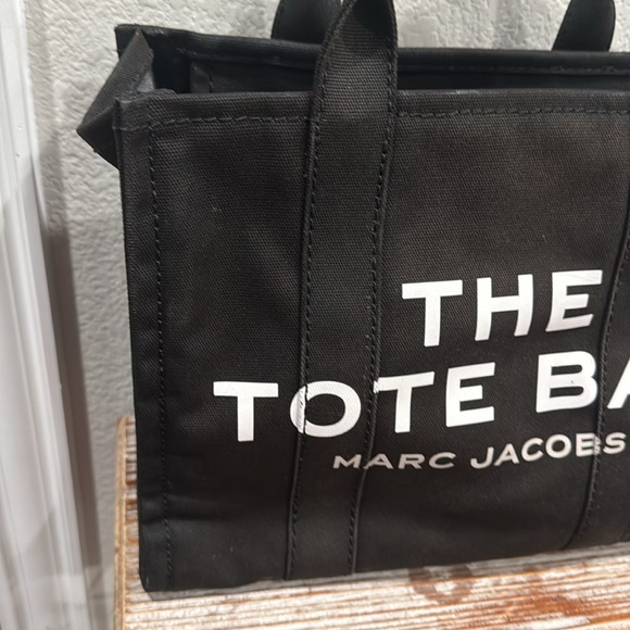 Sold!!! Medium Marc Jacobs Tote Bag - Picture 13 of 13